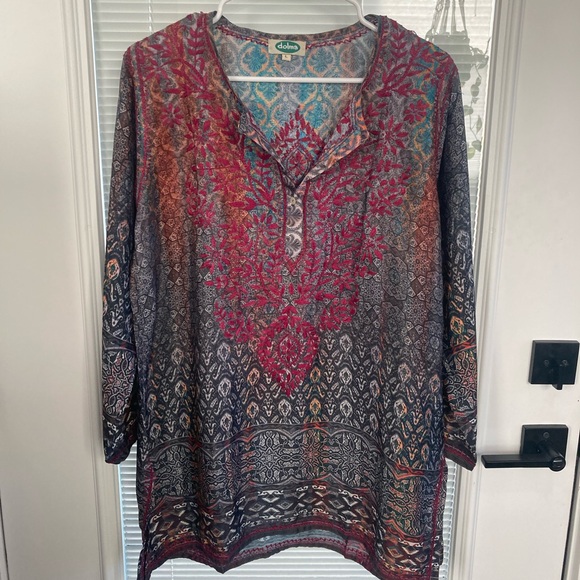 Dolma Tops - Beautiful Dolma 100% Silk Hand Embroidered Tunic